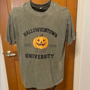🎃🎃🎃3 for 12$🎃🎃🎃Halloweentown University Graphic T-Shirt